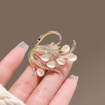 New Luxury Opal Swan Brooch Personality Exquisite Animal Pins High-grade Coat Corsage Accessories