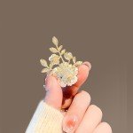 Fashion Daisy Flower Brooches For Women Sunflower Green Leaves Enamel Pins Floral Bouquet Badge Party Japanese Jewelry Gifts