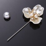 Rinhoo Imitation Pearl Shell Camellia Flower Brooch For Women White Floral Petal Bouquet Long Needle Shirt Collar Lapel Pin Gift