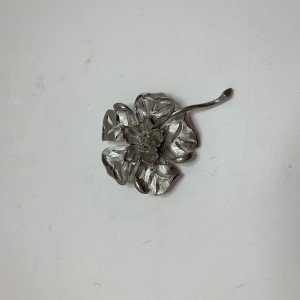Vintage Brushed Pewter Daisy Flower Pin Brooch Stem Garden Floral Statement