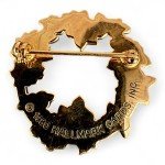 Vintage 1980 Hallmark Gold Tone & Blue Enamel Flower Wreath Brooch