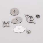 Naruto Akatsuki Brooch Pin Konoha Village Ninja Uzumaki Uchiha Sharingan Shuriken Dart Red Cloud Badge Anime Cosplay Props