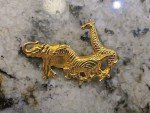 VTG Premier Designs Golden Brooch Elephant Zebra Giraffe PD Crown Pin  *J12