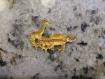 VTG Premier Designs Golden Brooch Elephant Zebra Giraffe PD Crown Pin  *J12