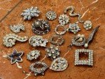 VICTORIAN VINTAGE RHINESTONE SILVER ART DECO NOUVEAU UMBRELLA BROOCH PINS LOT 20