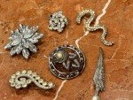 VICTORIAN VINTAGE RHINESTONE SILVER ART DECO NOUVEAU UMBRELLA BROOCH PINS LOT 20