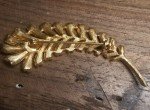 VTG Goldtone & Clear Rhinestone Feather Brooch