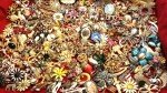 Vintage Costume Jewelry Lots Brooches Signed Unsigned *All Wear*