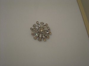 Big vintage rhinestone pin brooch 2.25" diameter 