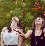 Premium Maple Leaf Brooch for Women Leaf flower brooch Alloy Rhinestone Brooch Court Vintage Brooch Wedding Party Brooch (Red Maple Leaf)