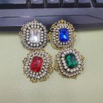 Vintage Rhinestone Brooch for Women Girls Baroque Rectangle Crystal Shell Pearl Brooches Elegant Wedding Christmas Ornament Gift