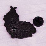 Vintage Cute Badges Lapel Pins for Backpacks Metal Enamel Pin Pines Brooches Anime Cartoon Fashion Jewelry Accessories Gifts