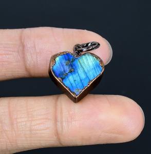Labradorite Copper Pendant - Perfect Gift for Love