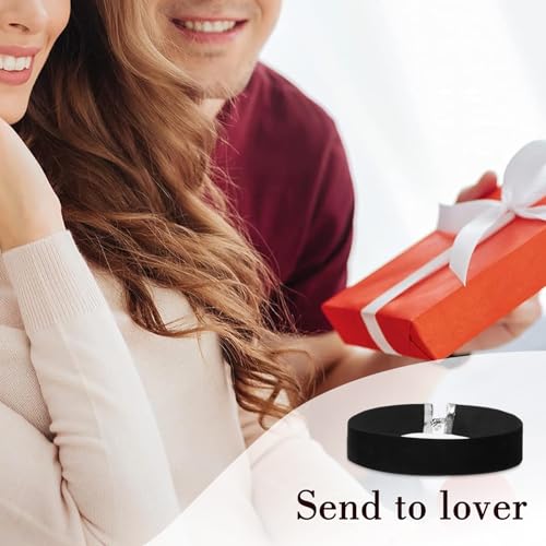 Vanstyle Black Choker Necklace for Women - 5 PCS Black Velvet Choker Set of Classic Gothic Adjustable Choker Necklaces for Teen Woman