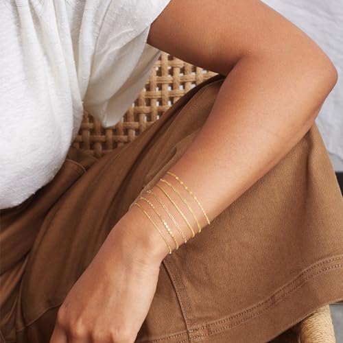 Klenai Gold Bracelets for Women, Dainty Gold Bracelet 14K Gold Plated Bracelet Stack Trendy Non-Tarnish Gold Box Paperclip Link Cuban Chain Bracelet Set Waterproof Jewelry Gifts for Womens
