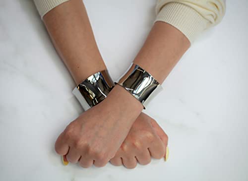 Lavari Jewelers 1.5 Inches Wide Open Plain Cuff Bangle Bracelet for Women I 6.75 Inches Long Bracelet I Stainless Steel Bangle for Her I Wide Bracelet