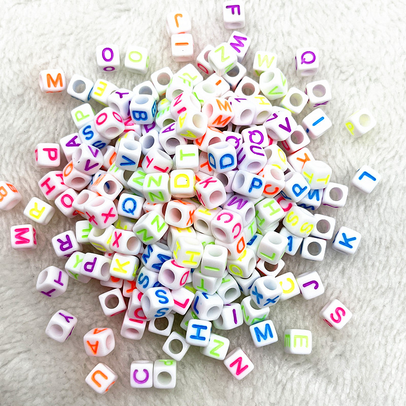 100pcs Mixed Alphabet Letter Beads for DIY Jewelry
