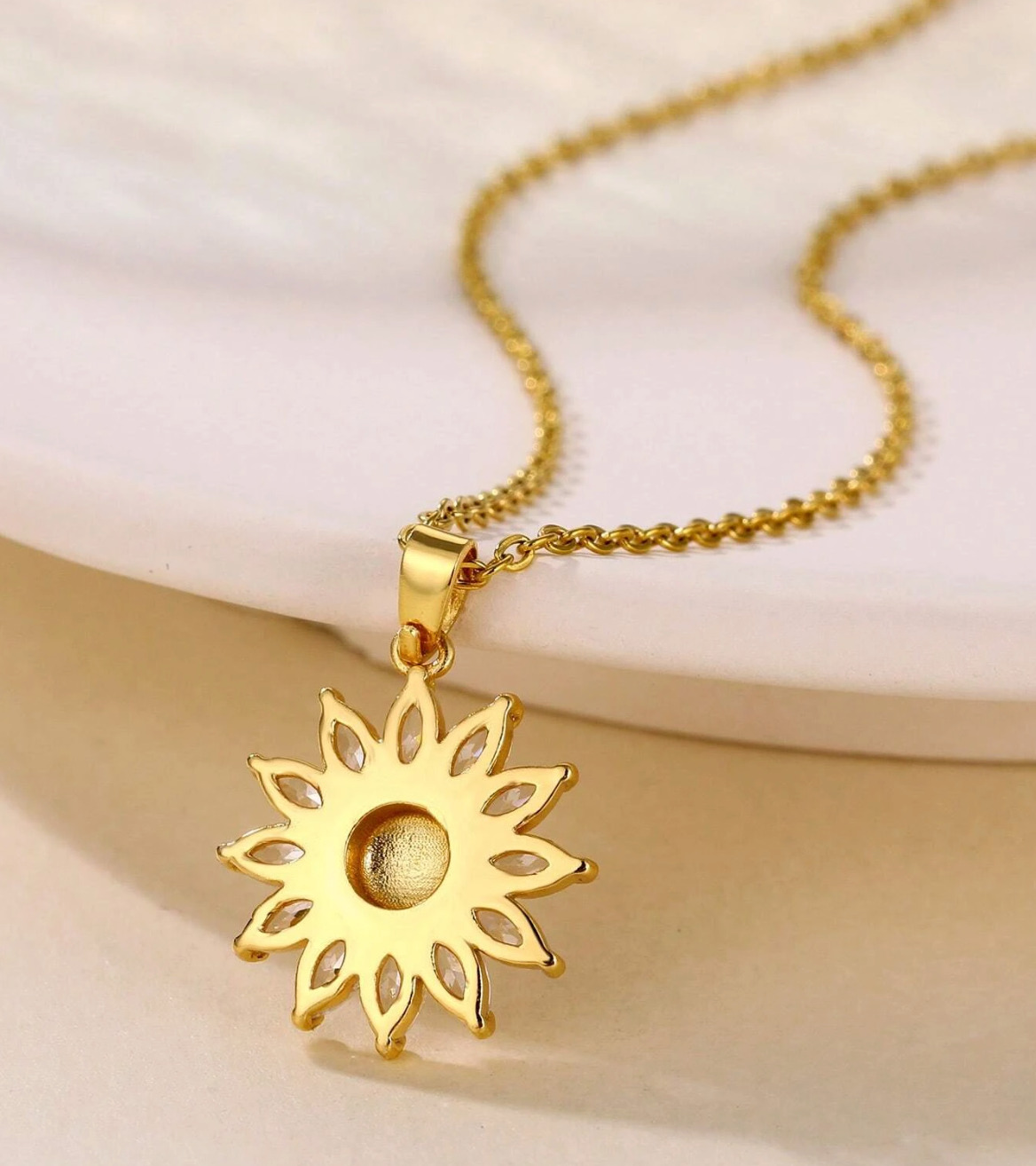 18K Gold Plated Flower Pendant Necklace for Women