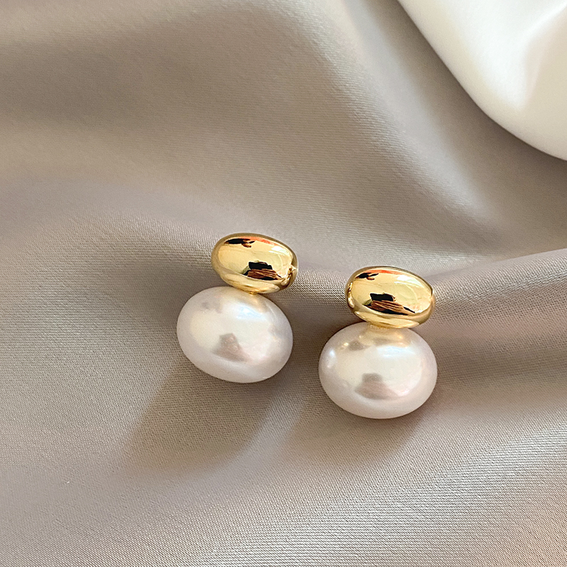 Elegant Gold Bean and Pearl Earrings for Women