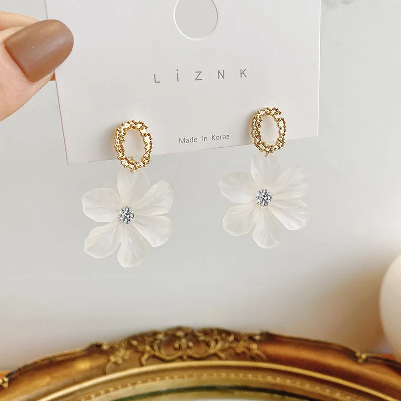 Delicate White Flower Rhinestone Hanging Earrings