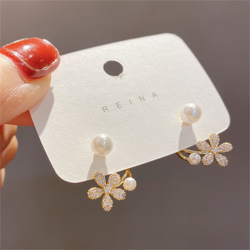 Korean Vintage Pearl Crystal Butterfly Stud Earrings
