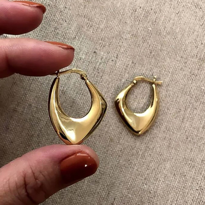 Geometric Metal Hoop Earrings for Everyday Style
