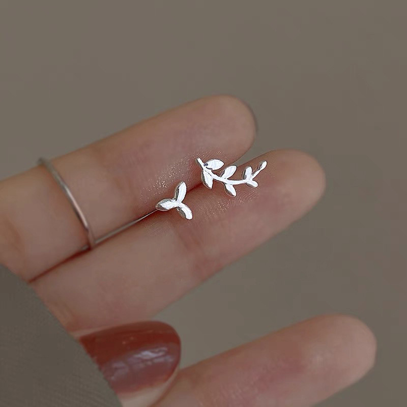 Minimalist 925 Silver Heart Stud Earrings for Women