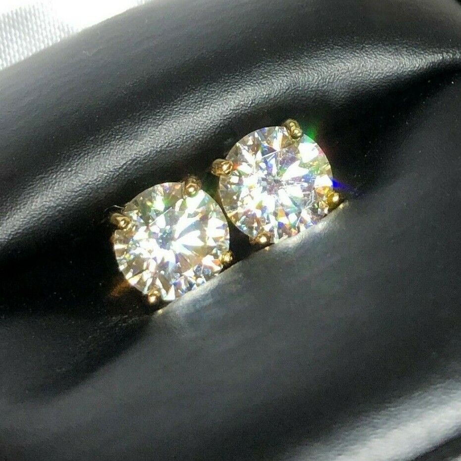 D Color VVS1 Moissanite Solitaire Stud Earrings