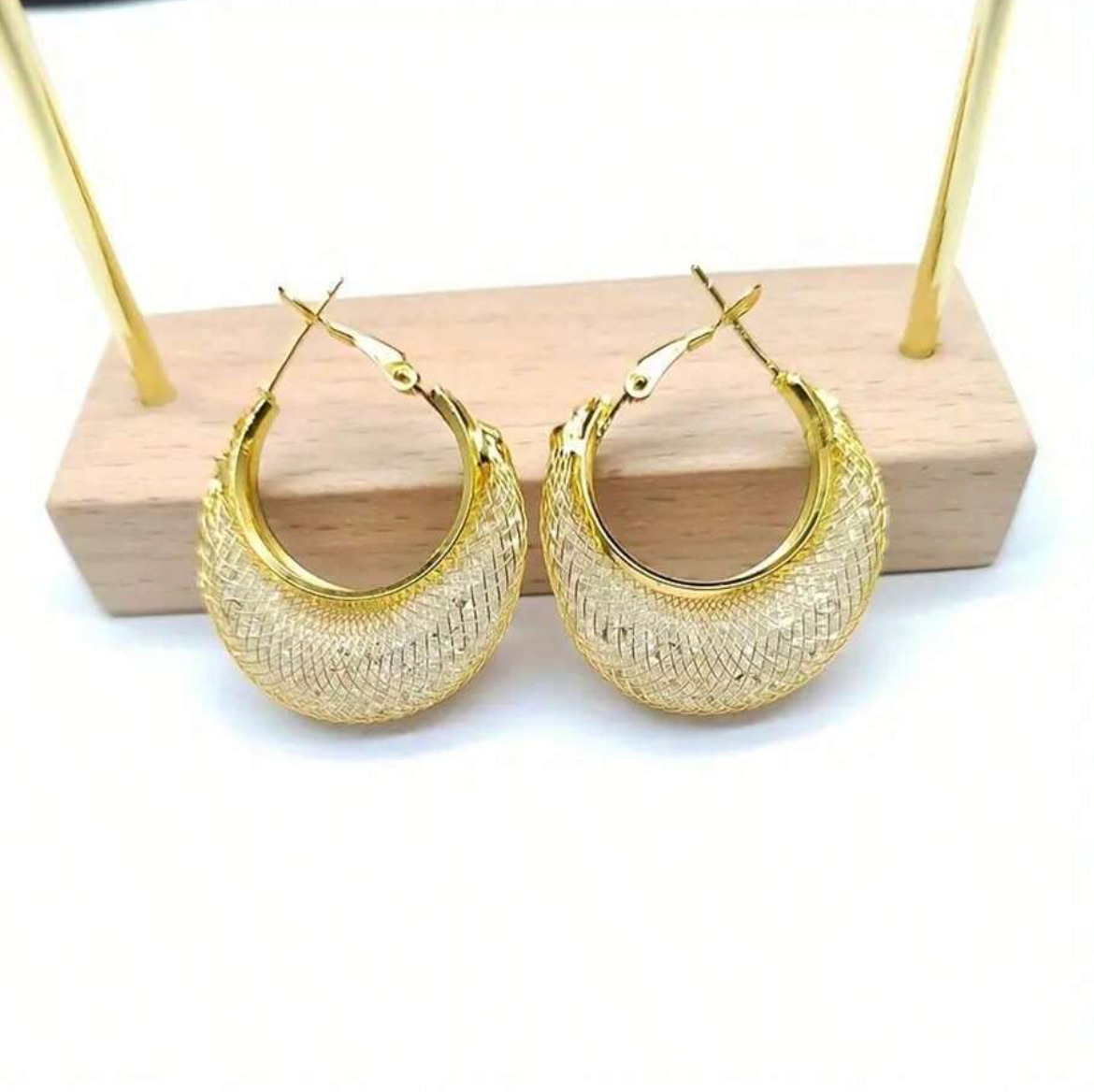 Elegant Crystal Hoop Earrings for Any Occasion