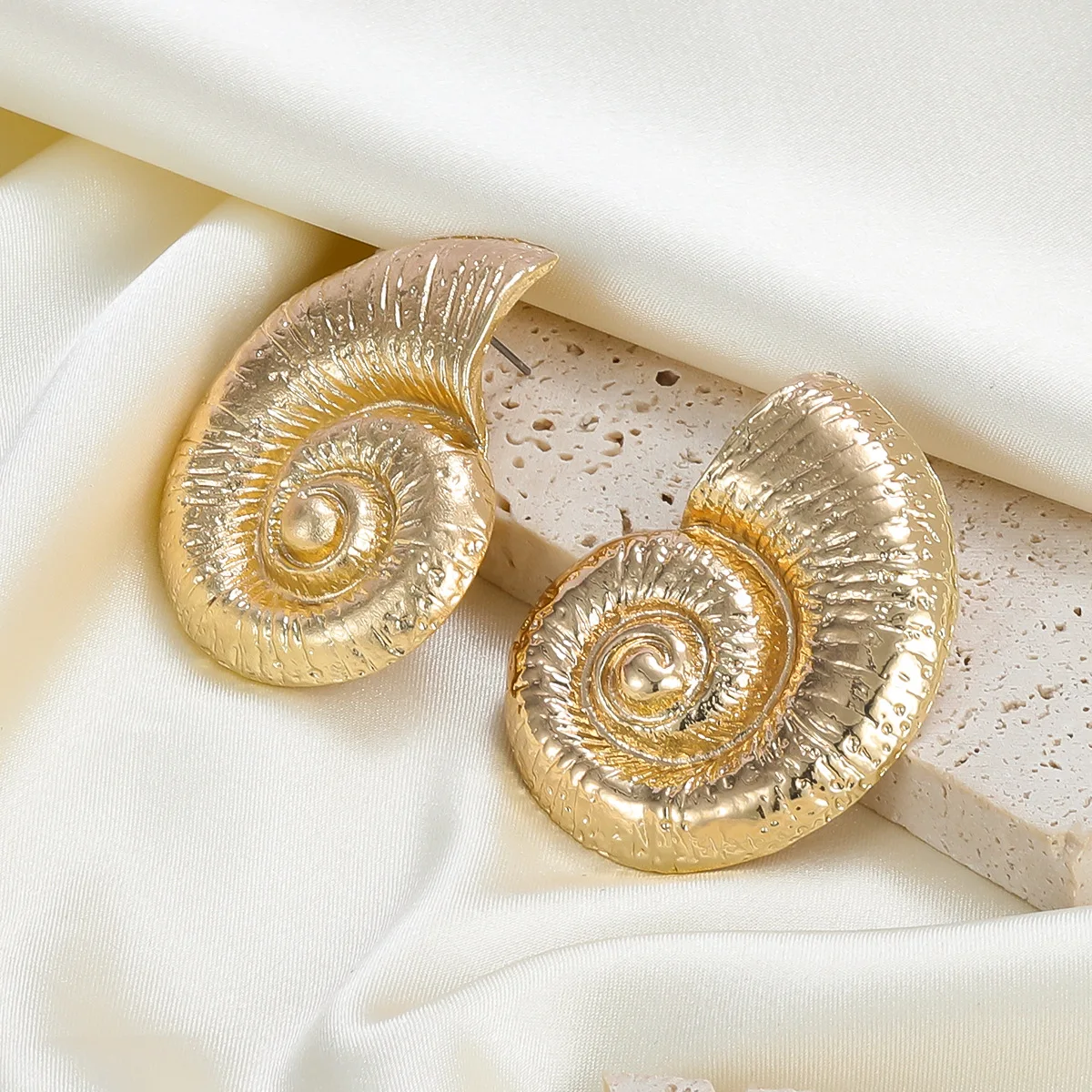 Summer Cowrie Shell Dangle Earrings for Women