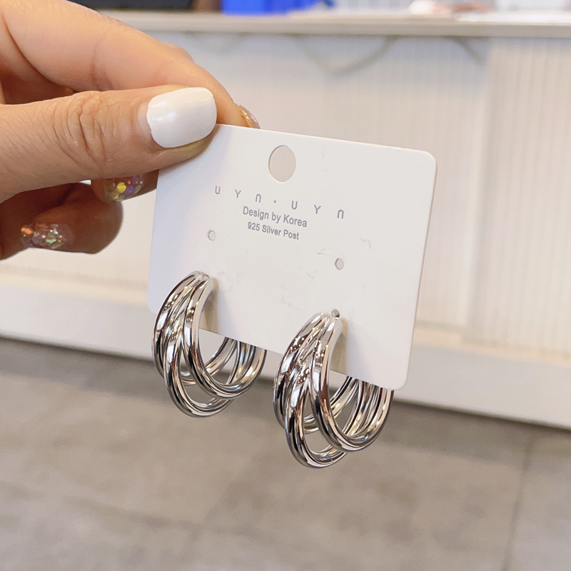 Gold C-shaped Dangle Earrings for Women