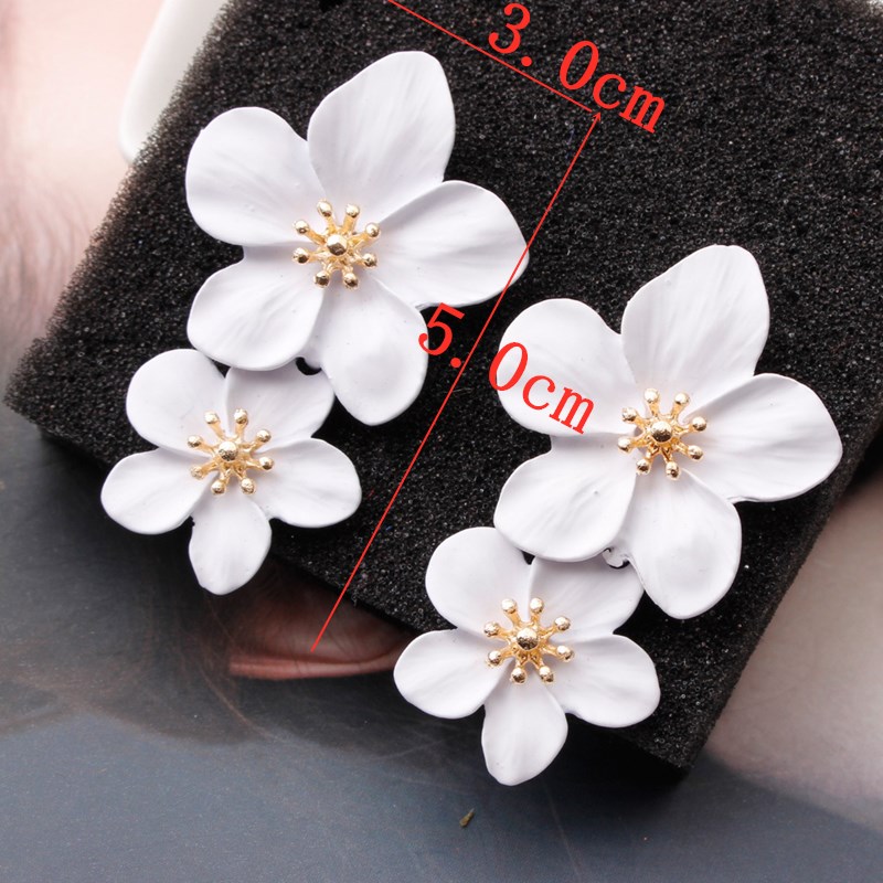 White Daisy Butterfly Dangle Earrings for Women