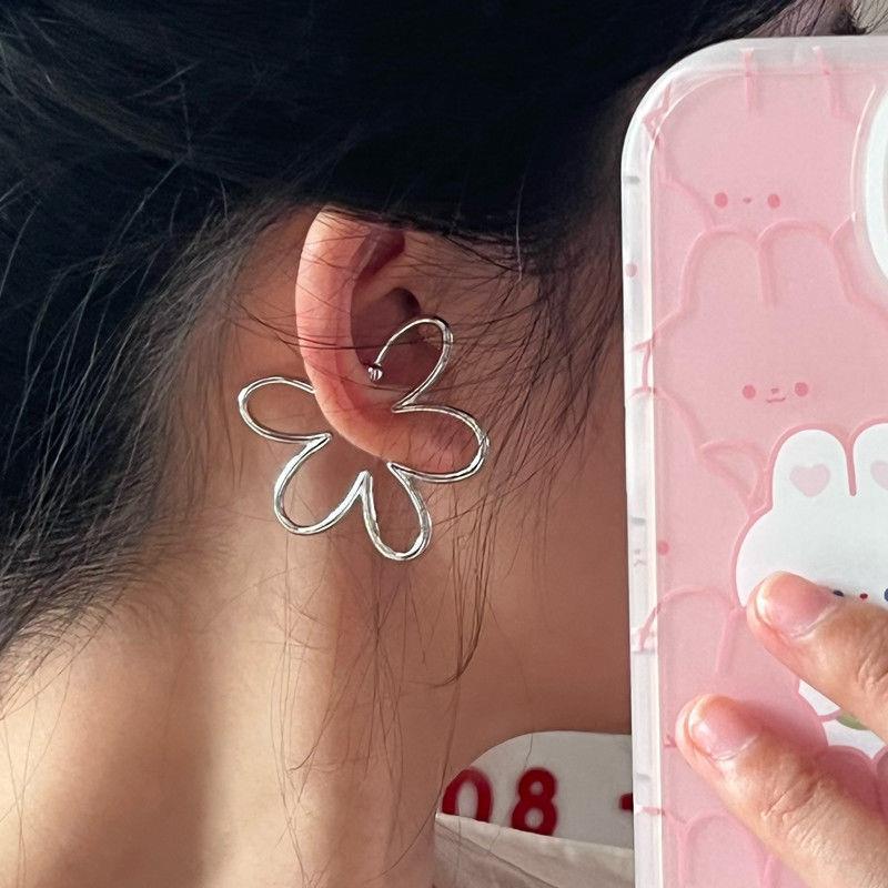 Exaggerated Silver Hollow Flower Ear Cuff Jewelry
