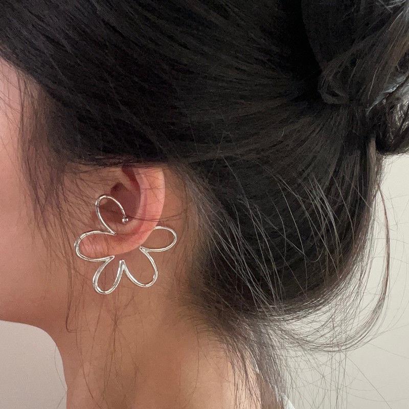 Exaggerated Silver Hollow Flower Ear Cuff Jewelry