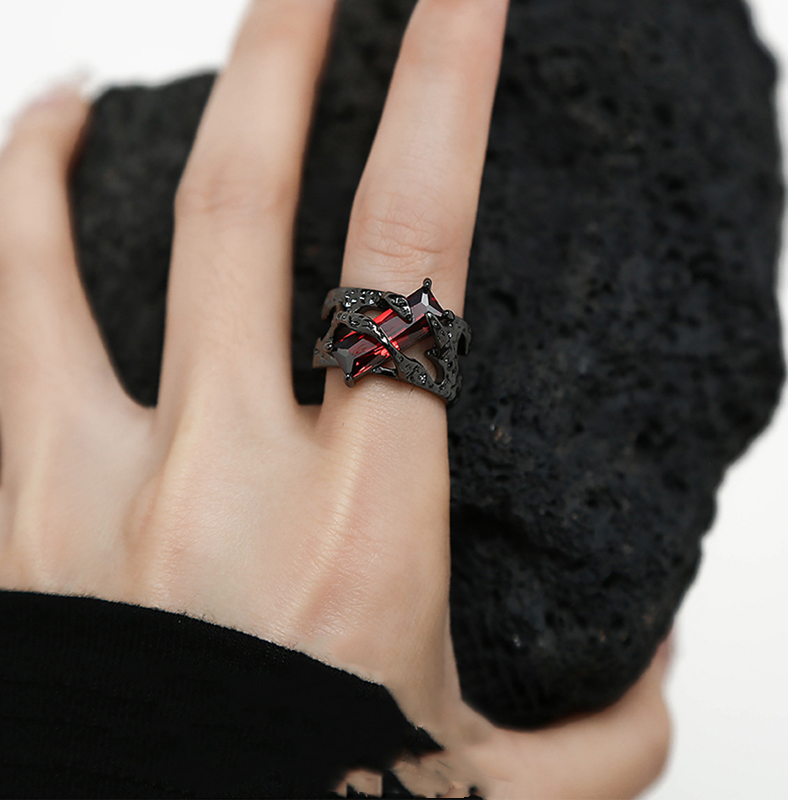 Punk Black Thorn Vine Ring with Red Rhinestones