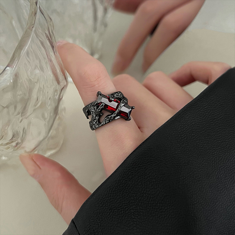 Punk Black Thorn Vine Ring with Red Rhinestones