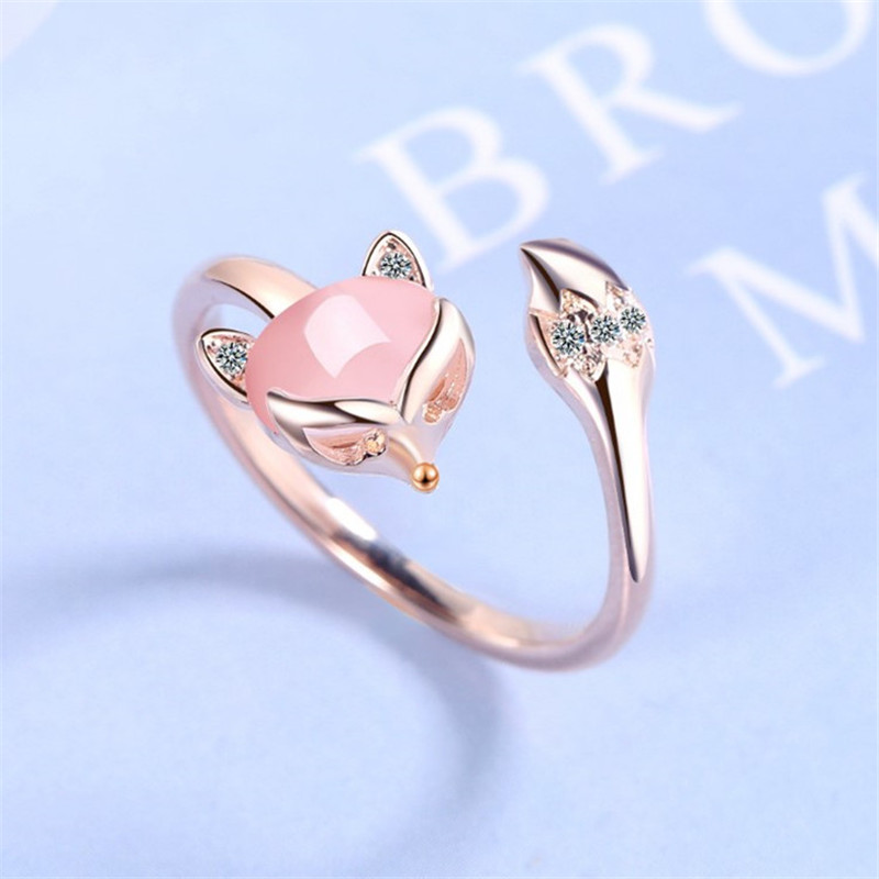 Elegant Adjustable Daisy Flower Ring for Women