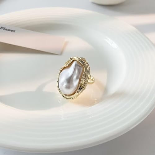Bold Retro Pearl Ring – Adjustable Statement Jewelry