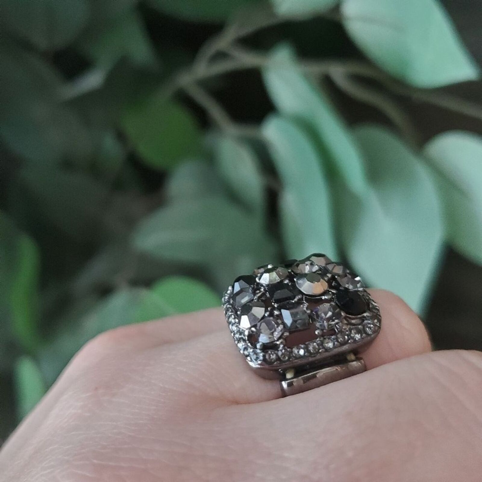 Gothic Stretch Band Statement Ring with Gems