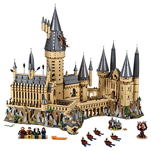 Harry Potter Hogwarts Castle LEGO Set - 27 Minifigures