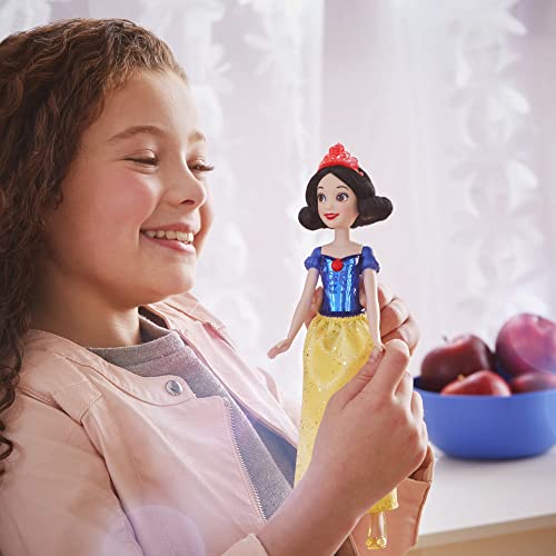 Shimmering Snow White Doll with Accessories - Disney Princess