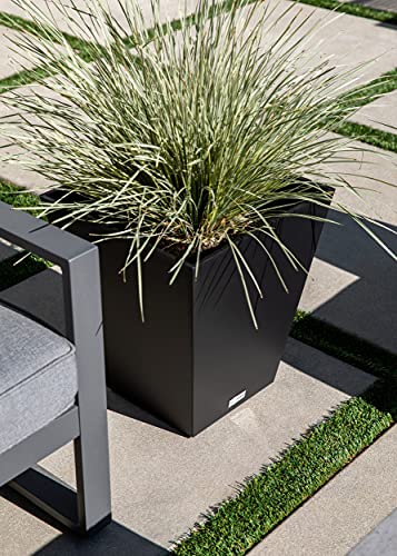 Veradek Nobleton Large Plastic Planter - All-Weather Use