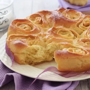 Artisan Torta delle Rose - Rose cake